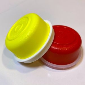 Tupperware Smidgets Tiny Treasure Mini Bowls Set Of 2.